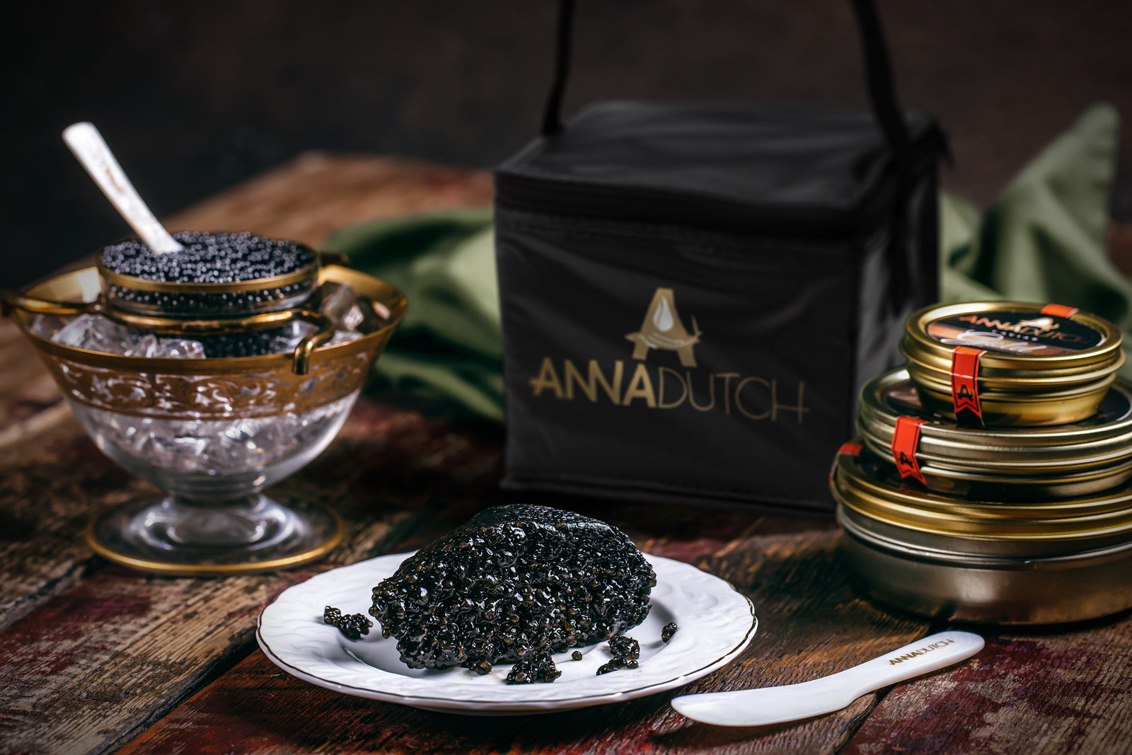 ANNA Dutch caviar service with tins and accessories